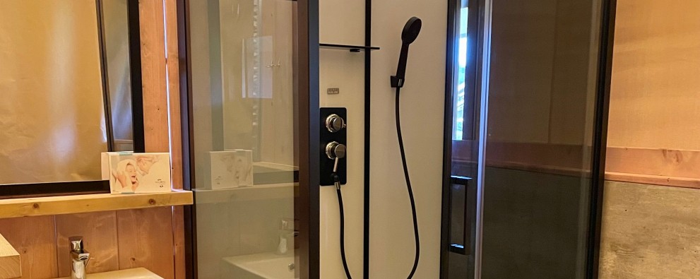 foto badkamer, met name douche.jpg