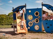 Larix- opa en oma met kleinkinderen.jpg
