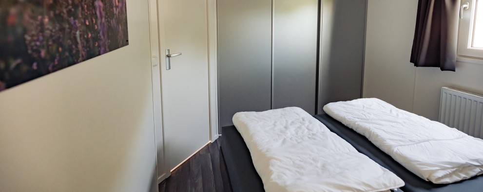 Chalet 5 pers -2 pers bed & kledingkast.jpg