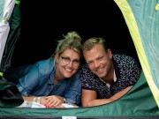 man vrouw in tent.jpg