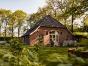 Jachthuis- buitenkant.jpg