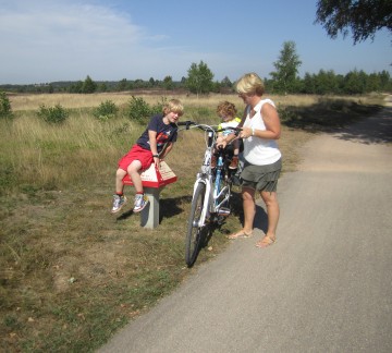 Martine fiets jongens